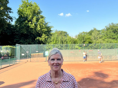 Elke D&uuml;vel